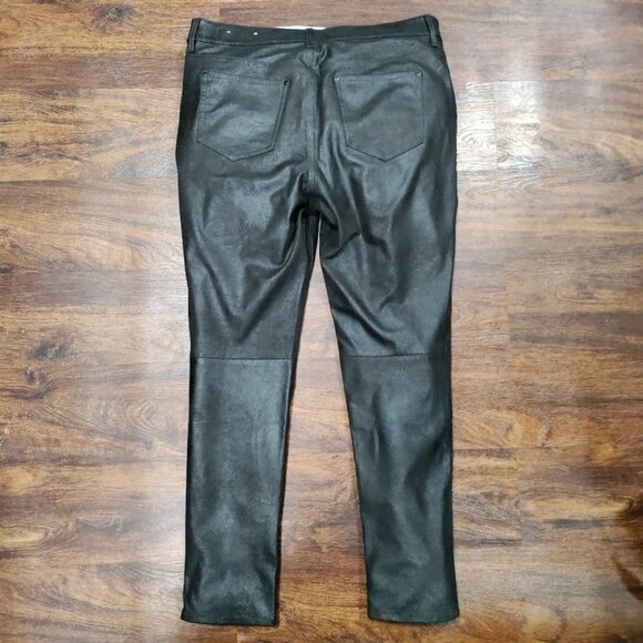 Chico's Ultra Suede Flat Front Tapared Leg Mid Rise Pants Black Women's 1P/ M - Picture 2 of 10